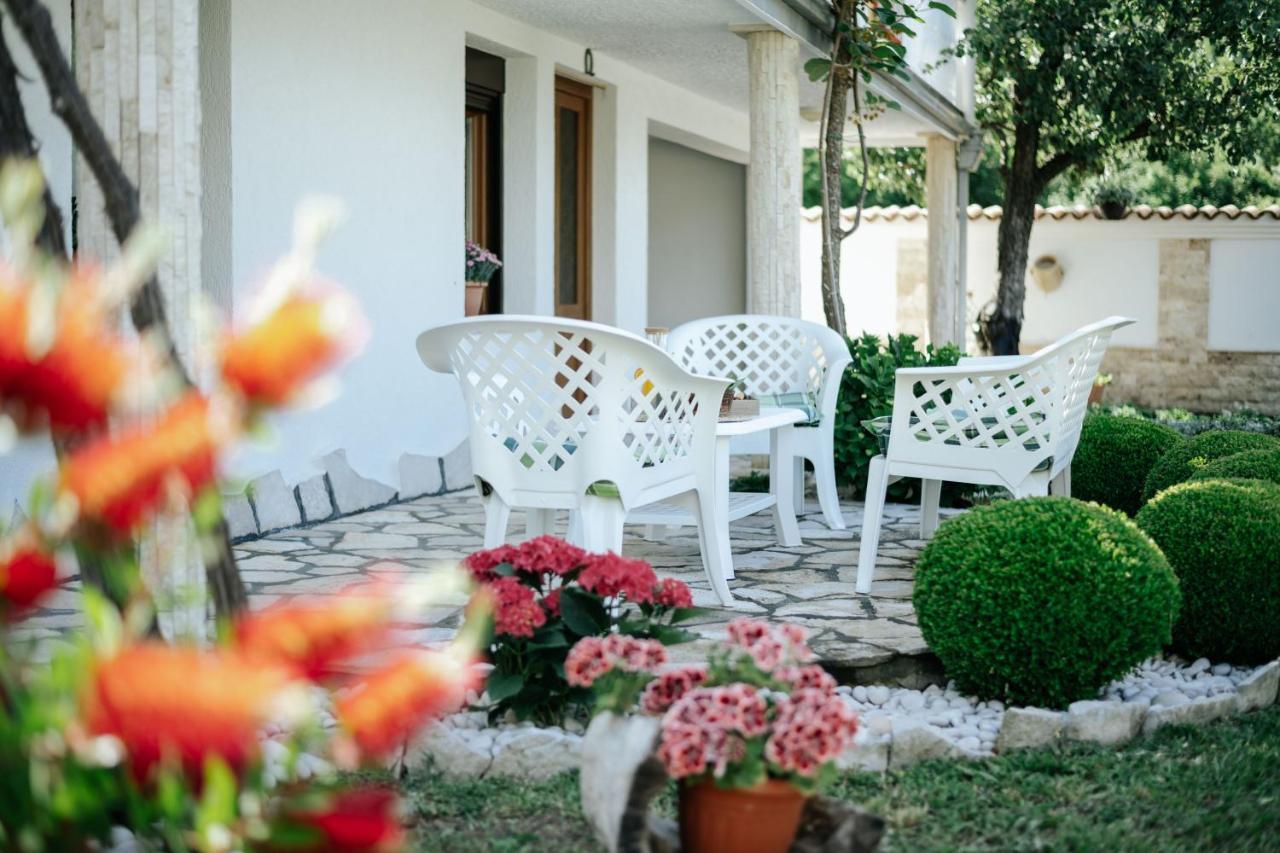Markovic Village Apartments Улцинь Экстерьер фото